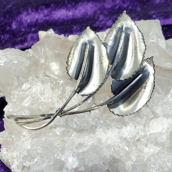 VINTAGE JEWELART Sterling Silver Leaves Brooch/Pin - Picture 6 of 8